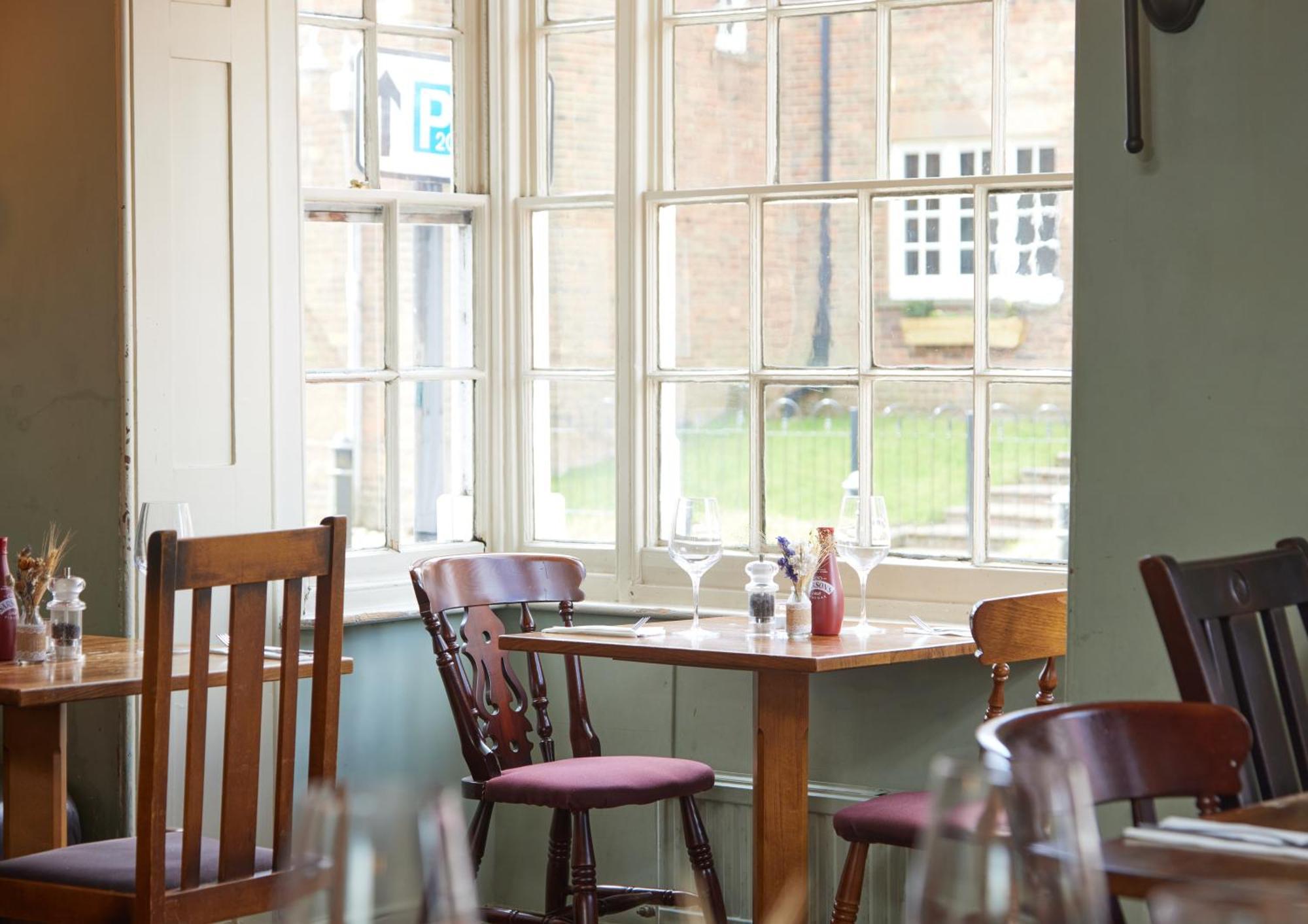 The Bell Hotel Woburn By Greene King Inns Exterior foto